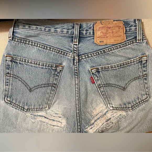 True Vintage Levi’s 90’s 501 jeans - Picture 4 of 6